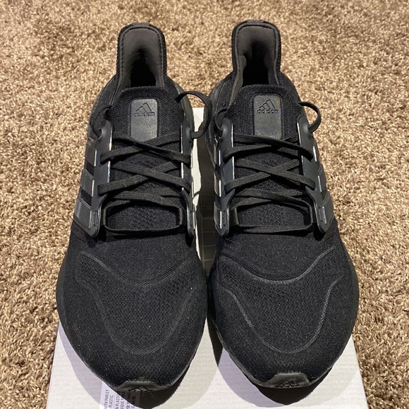 Adidas Ultraboost 22 “All Black” - Picture 5 of 10